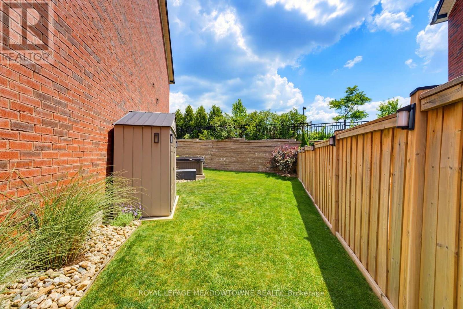 779 BANKS CRESCENT - Image 33