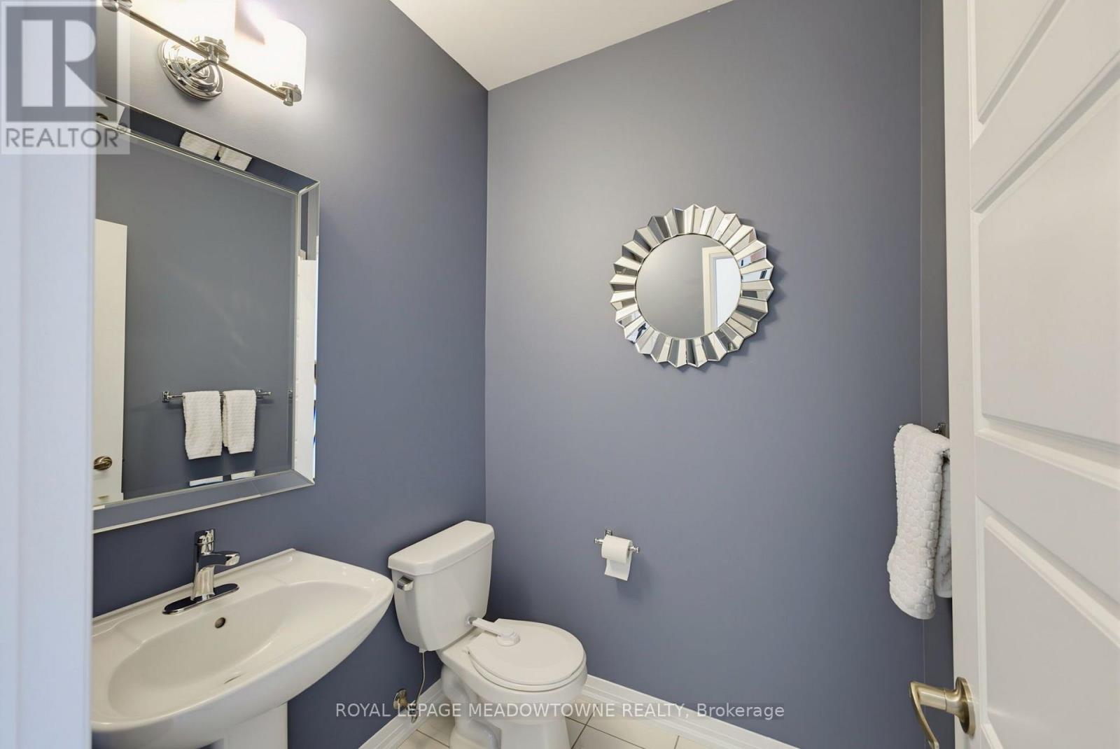 779 BANKS CRESCENT - Image 9