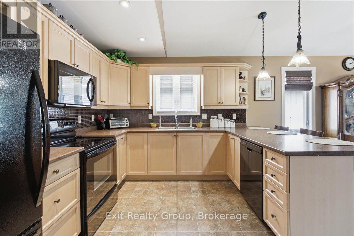 267 RAGLAN STREET - 13