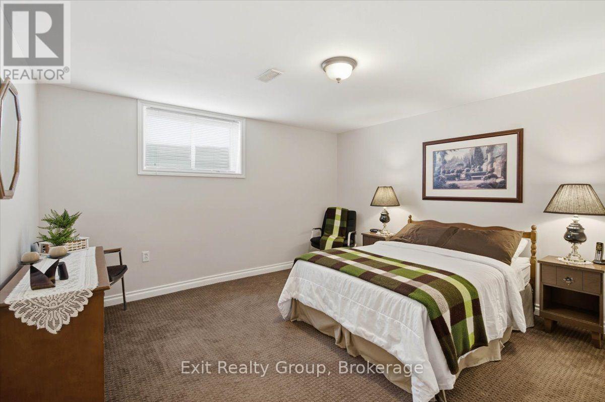 267 RAGLAN STREET - 34
