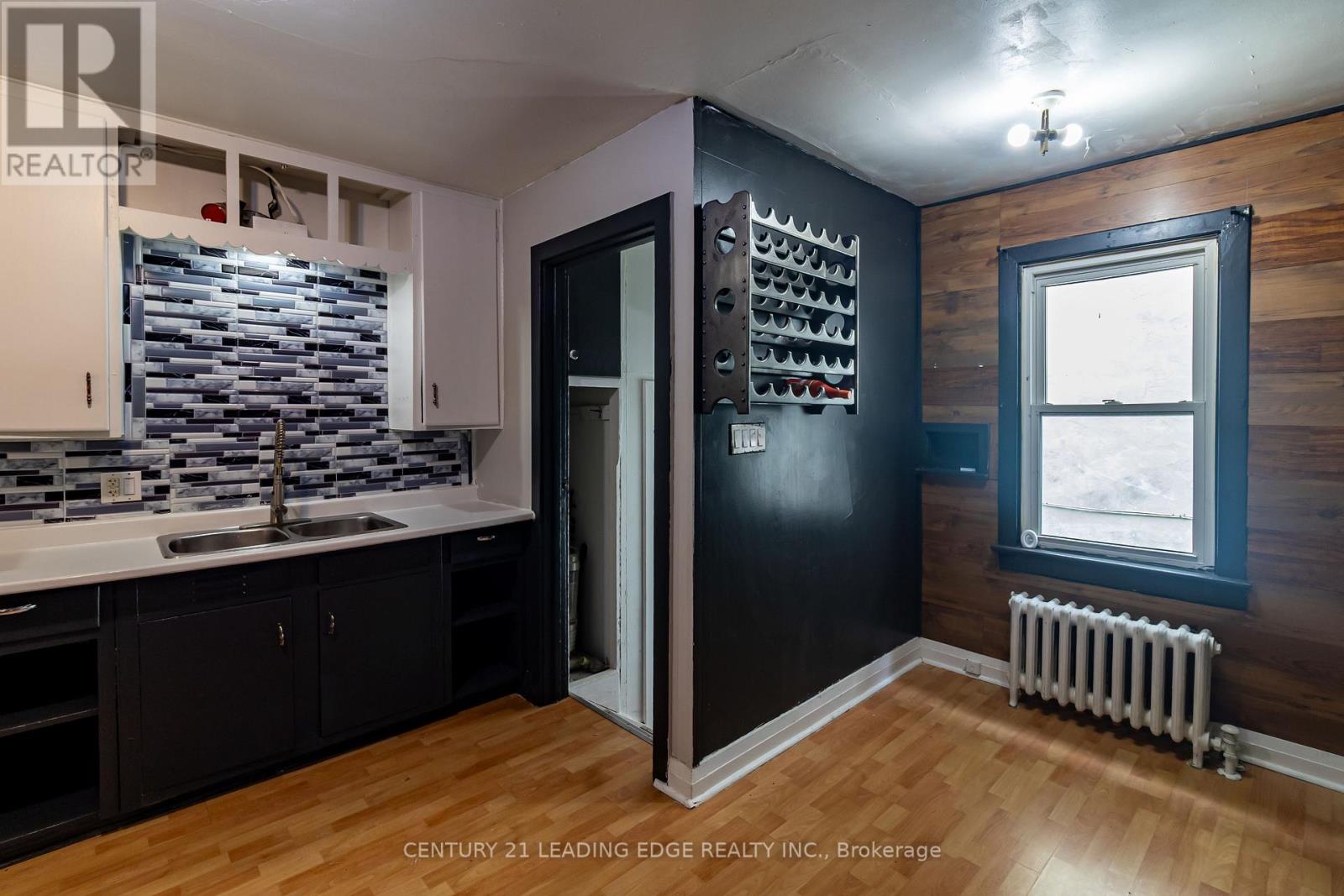 223 MAIN STREET W - 12