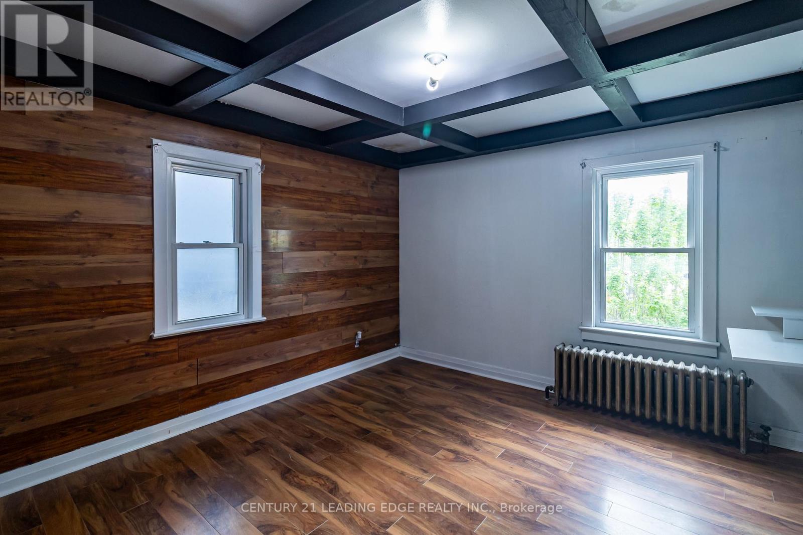 223 MAIN STREET W - 9