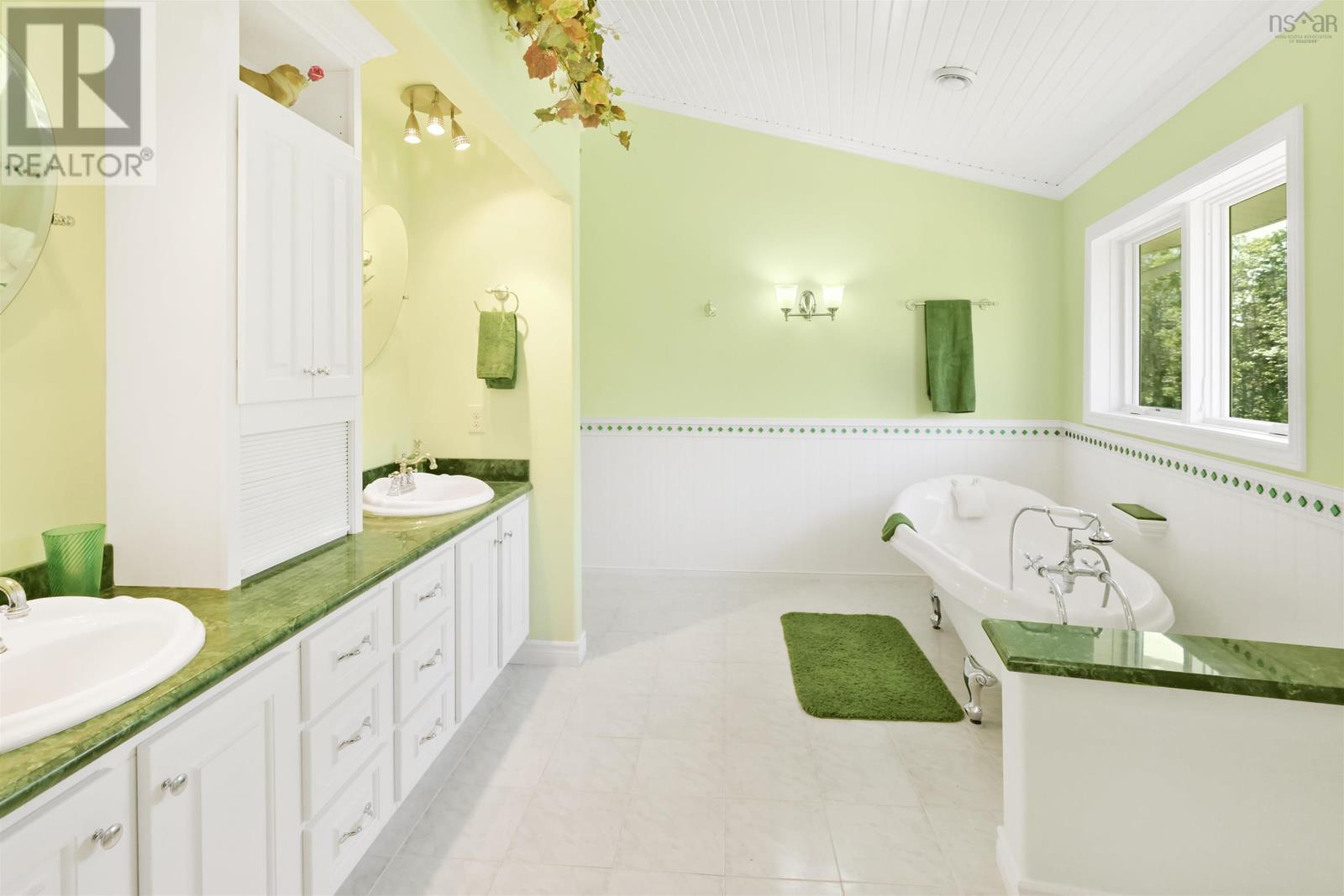 458 Maple Drive - Image 26