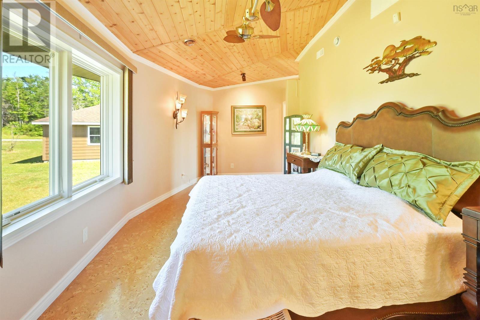 458 Maple Drive - Image 25