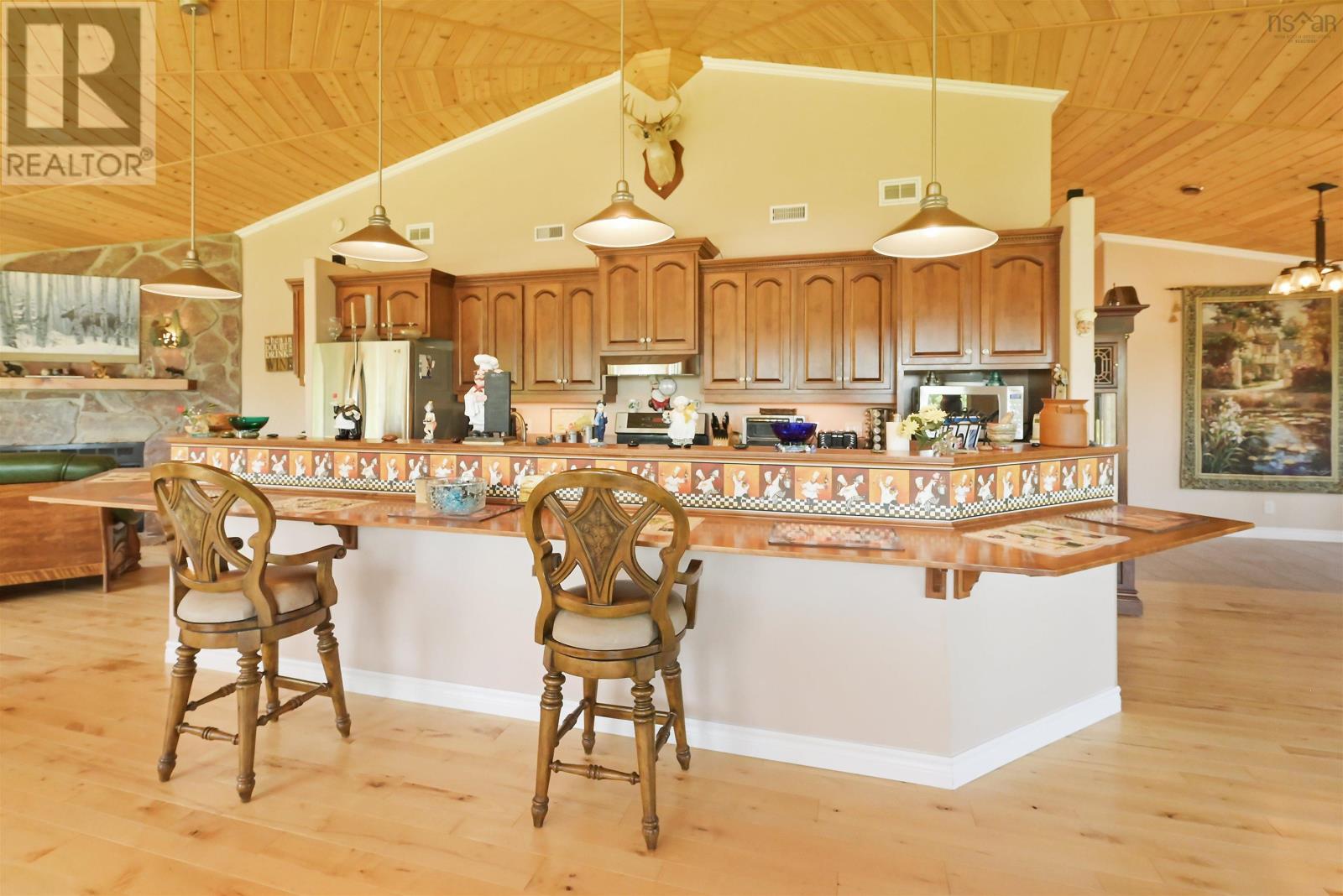 458 Maple Drive - Image 17