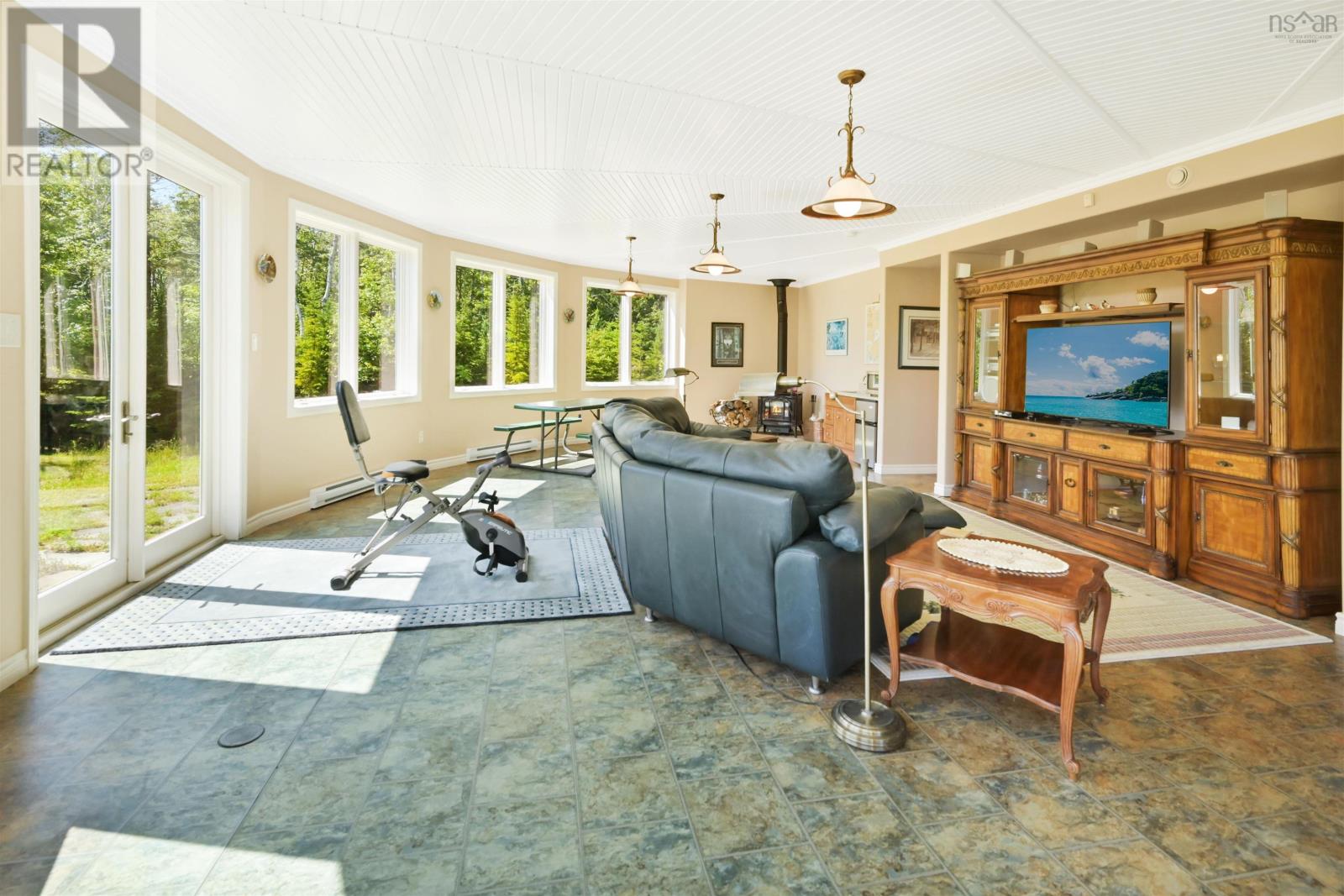 458 Maple Drive - Image 32