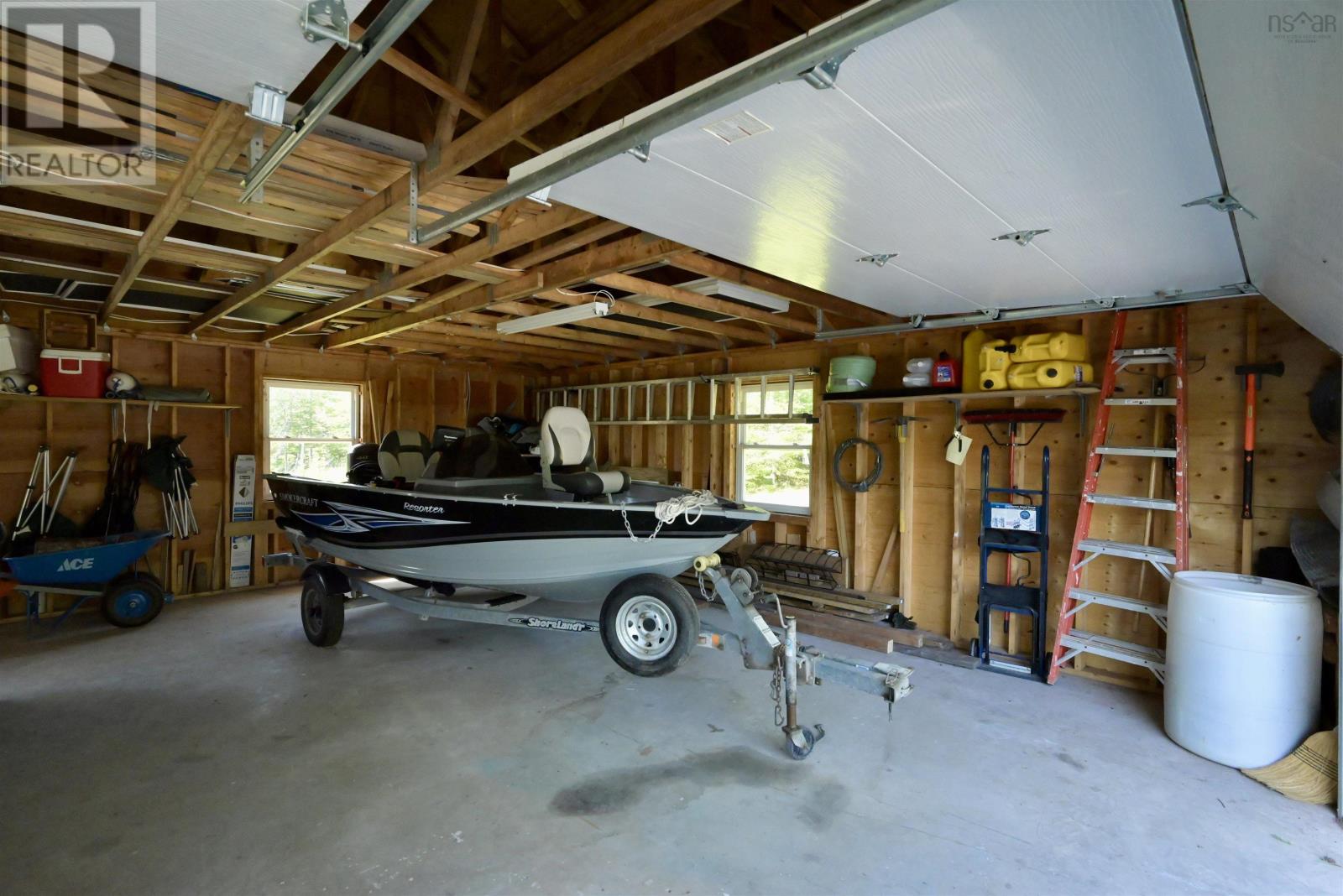 458 Maple Drive - Image 44