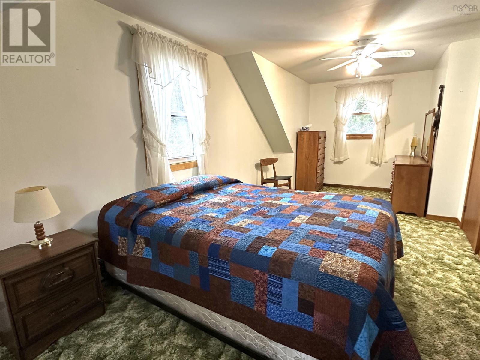 24 Crowell Street - 10