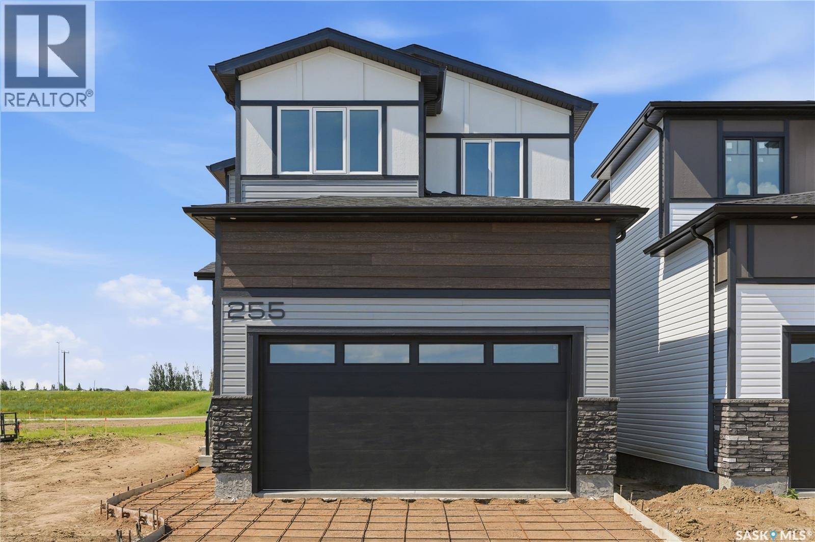 255 Doran WAY - 1
