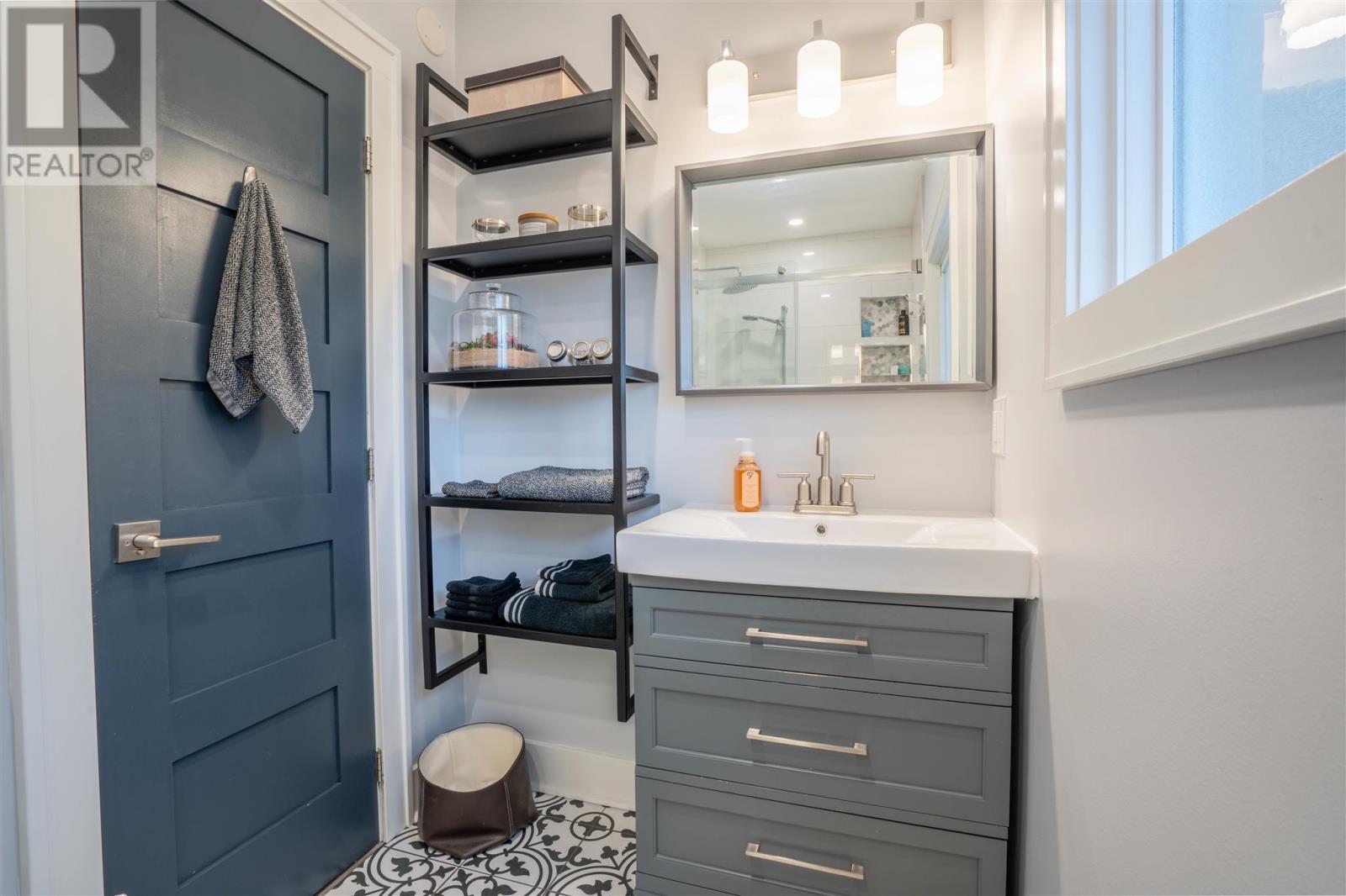 71 Summit AVE - 22