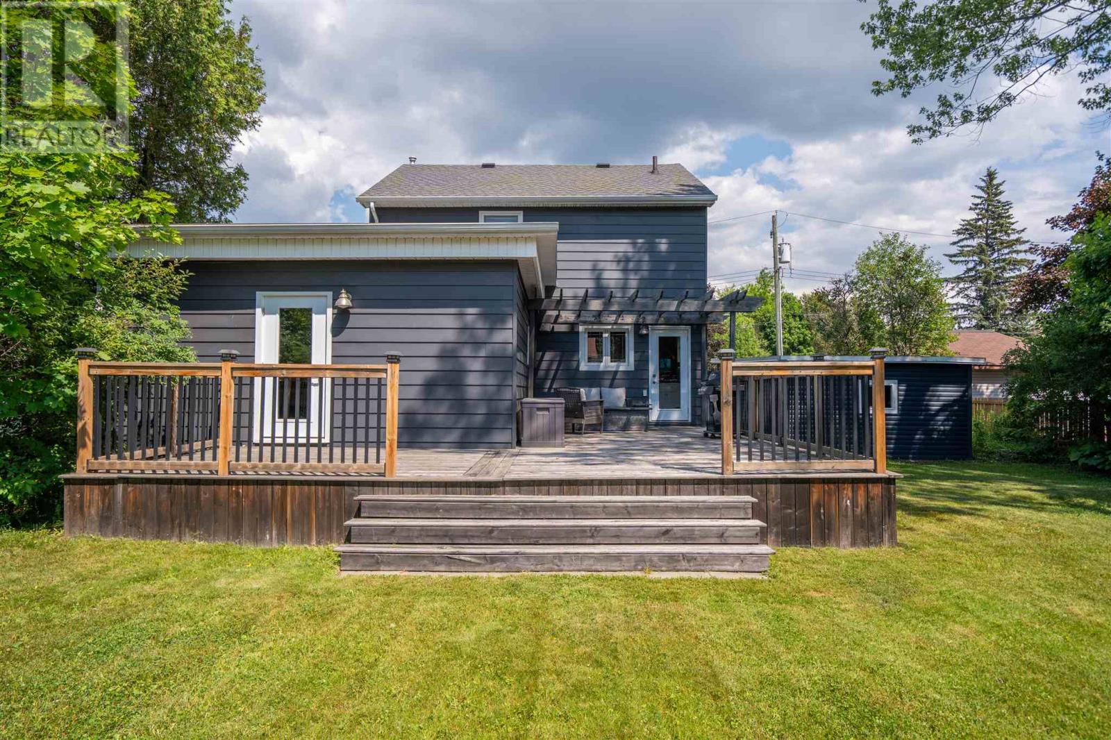 71 Summit AVE - 33