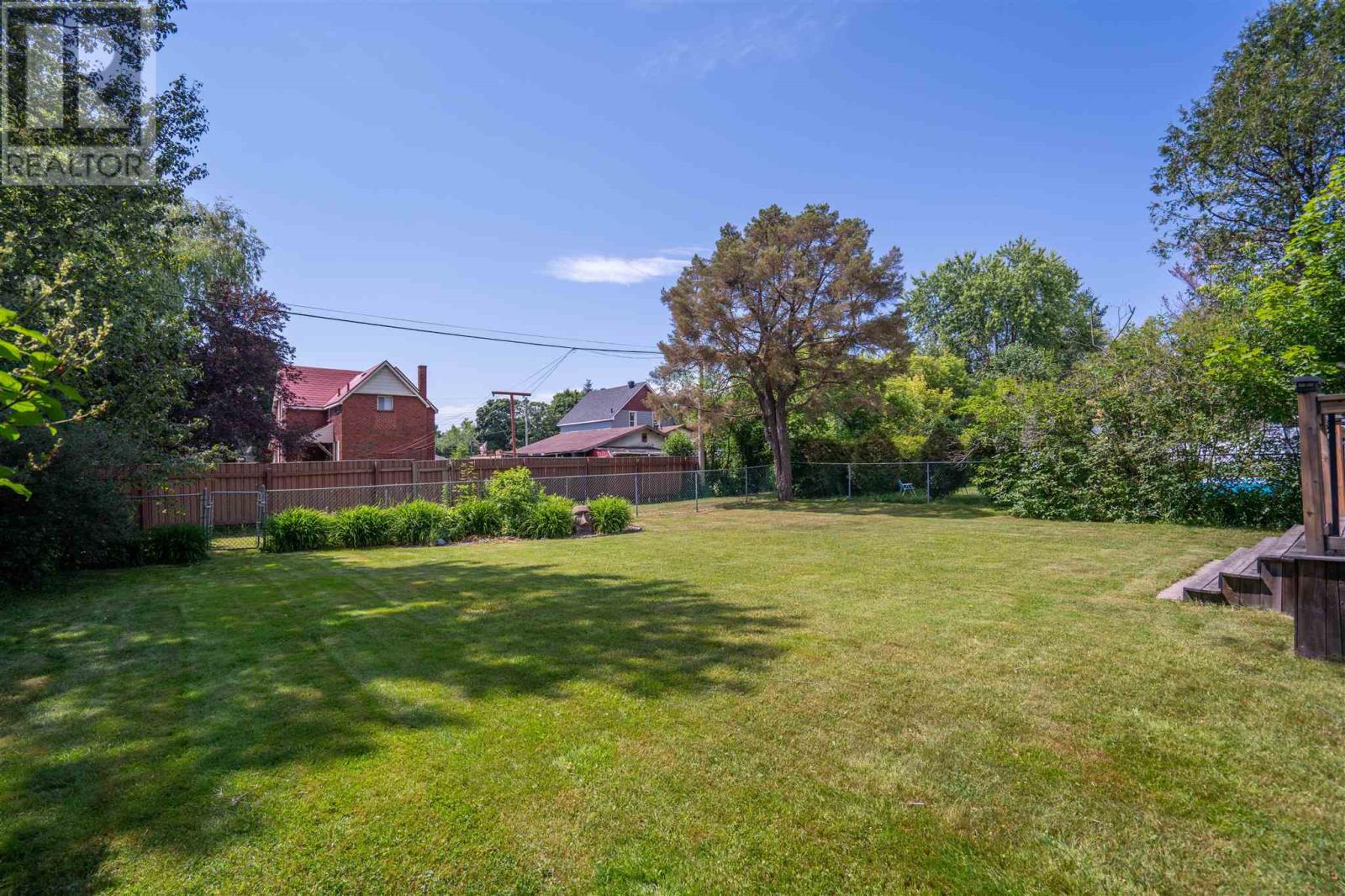 71 Summit AVE - 39