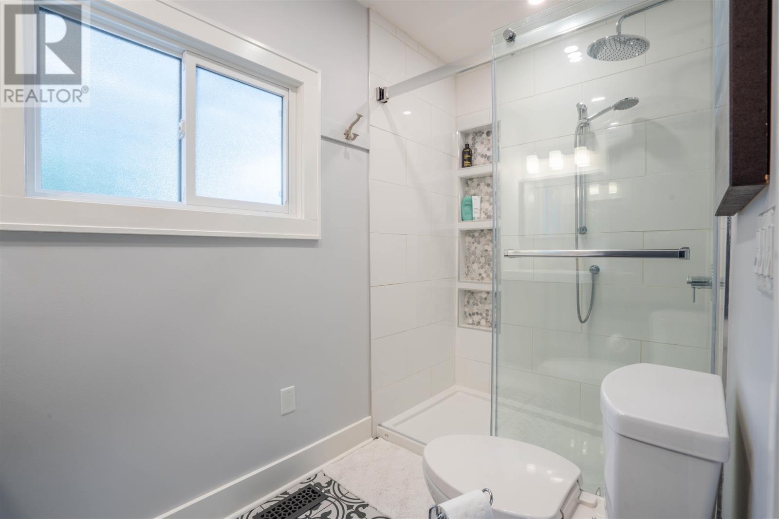 71 Summit AVE - 23