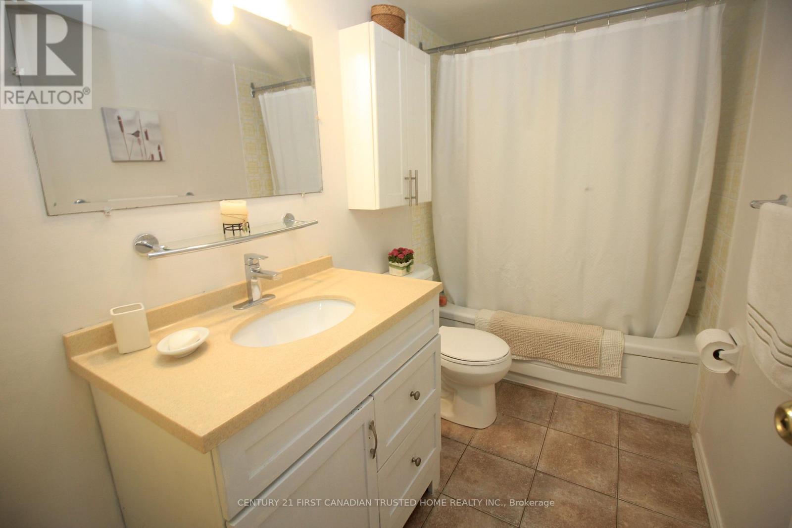 #301 1105 JALNA BOULEVARD - 13