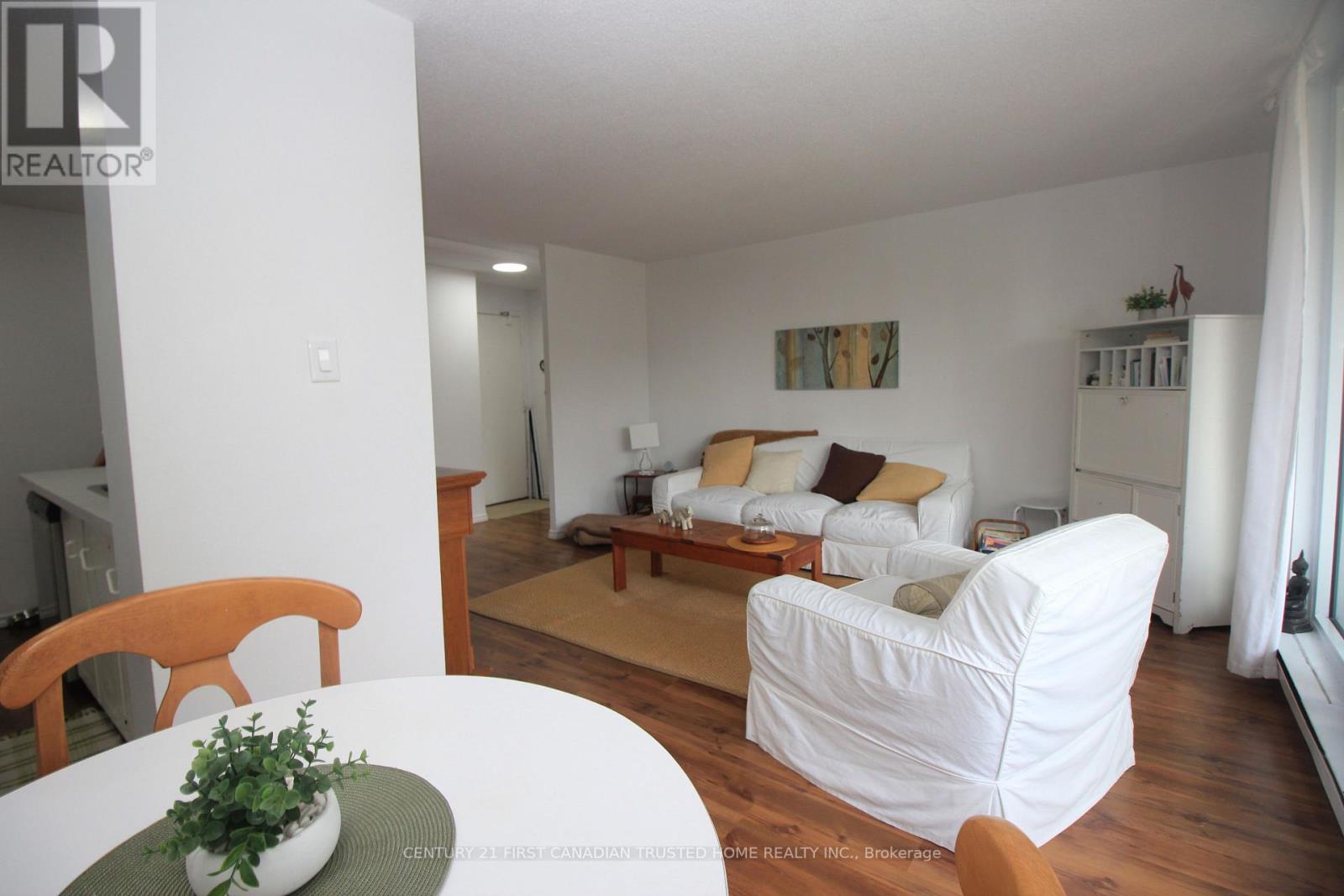 #301 1105 JALNA BOULEVARD - 10