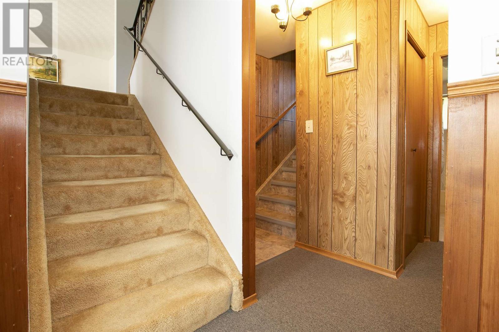 2134 Queen ST - 38