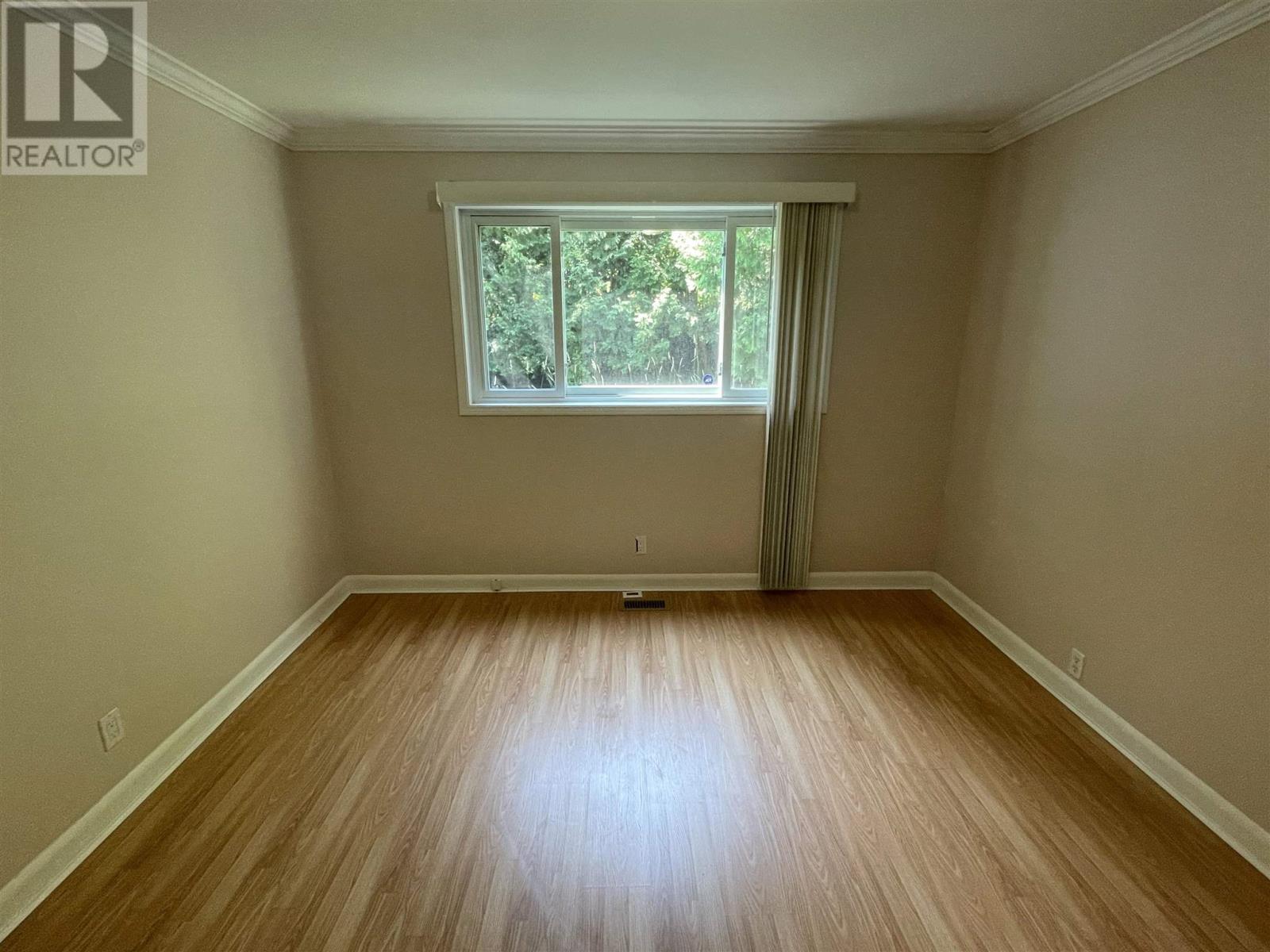 174 Axmith AVE - 11
