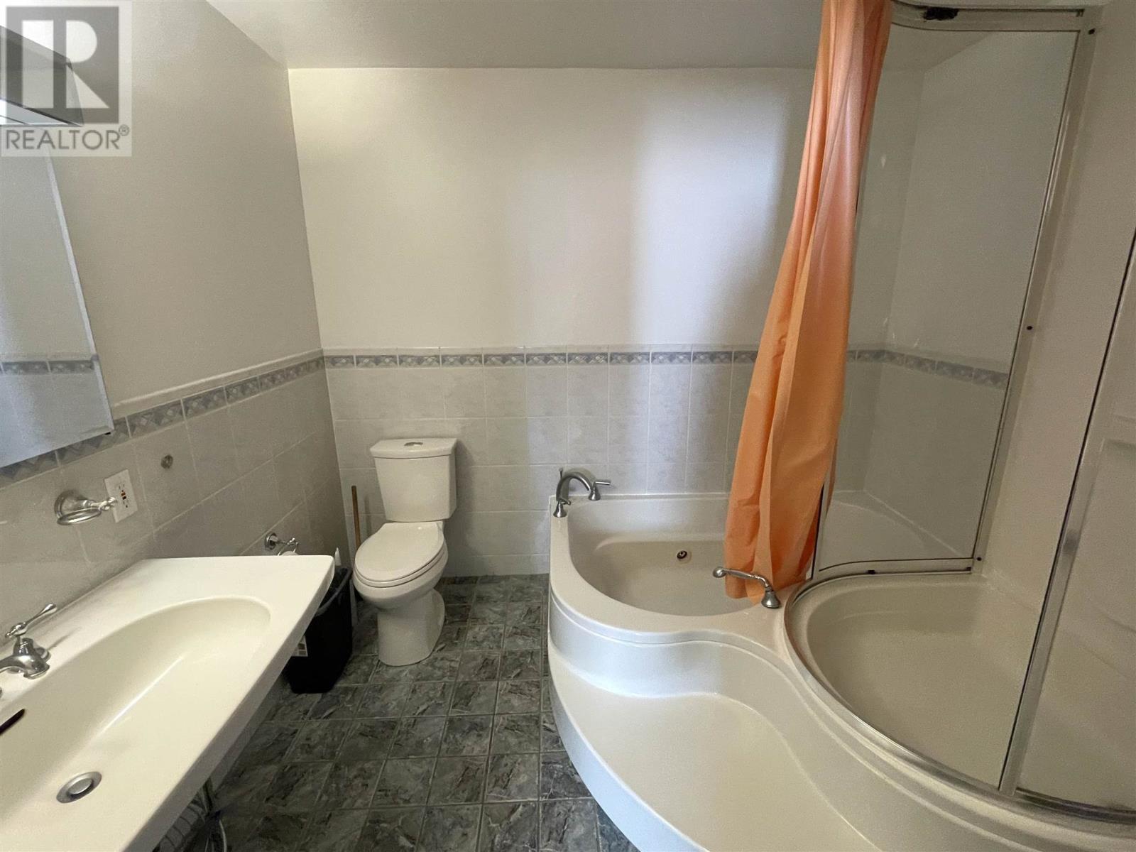 174 Axmith AVE - 16