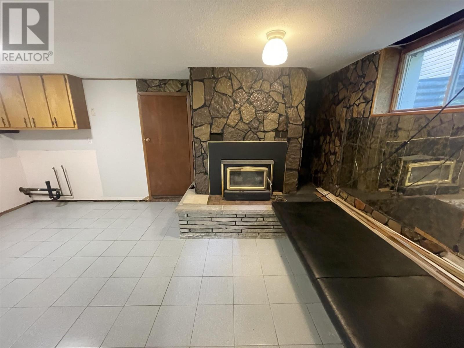 174 Axmith AVE - 19