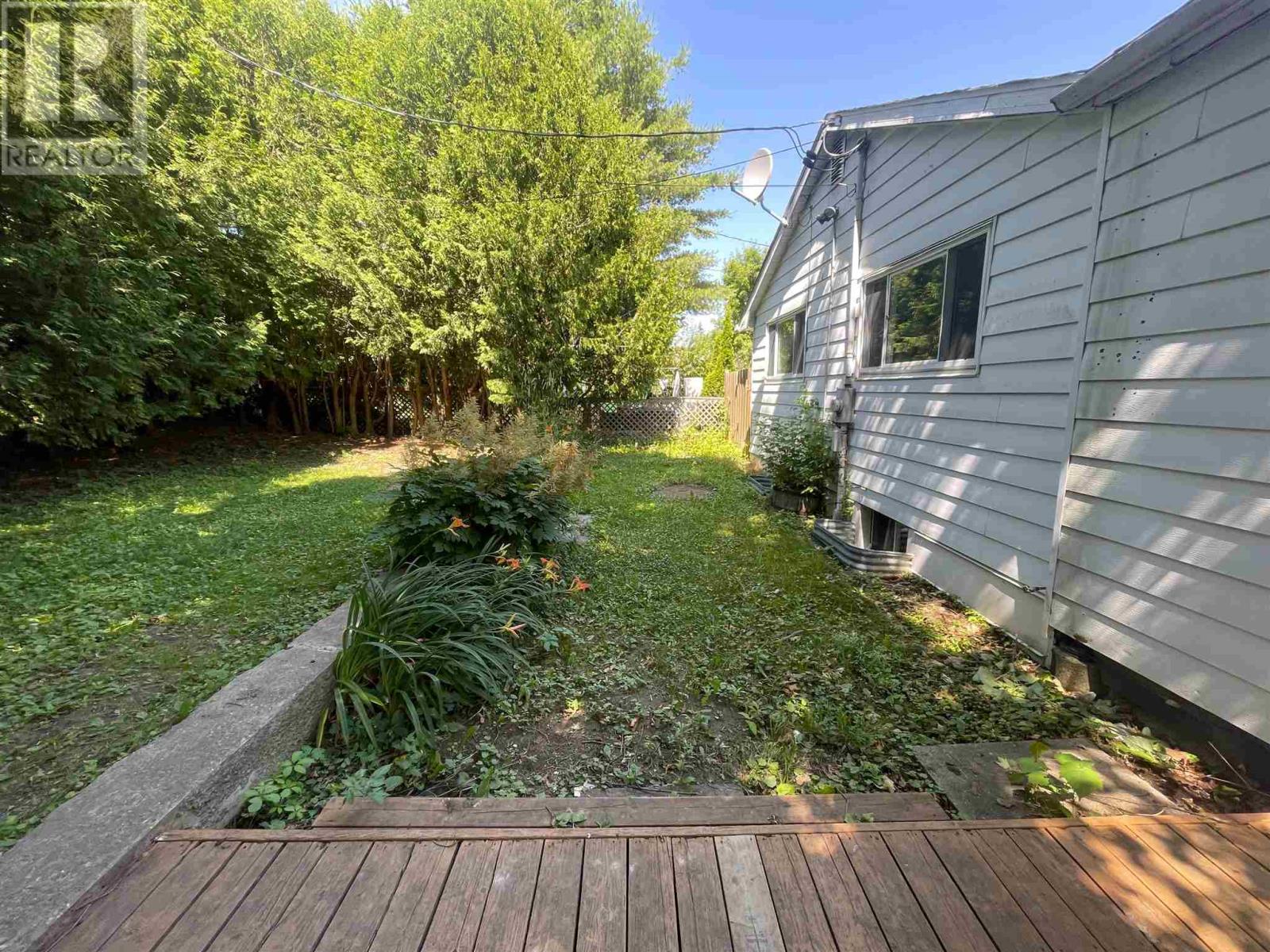 174 Axmith AVE - 28