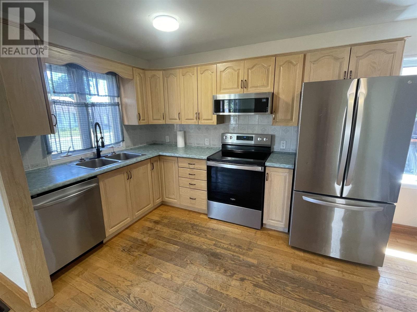 174 Axmith AVE - 4