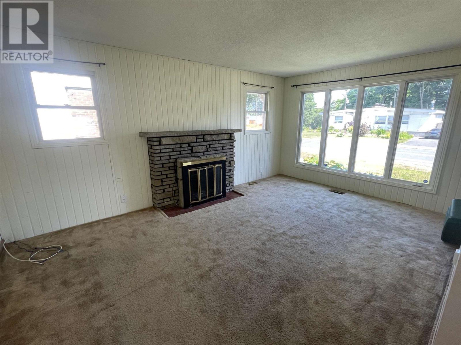 174 Axmith AVE - 6