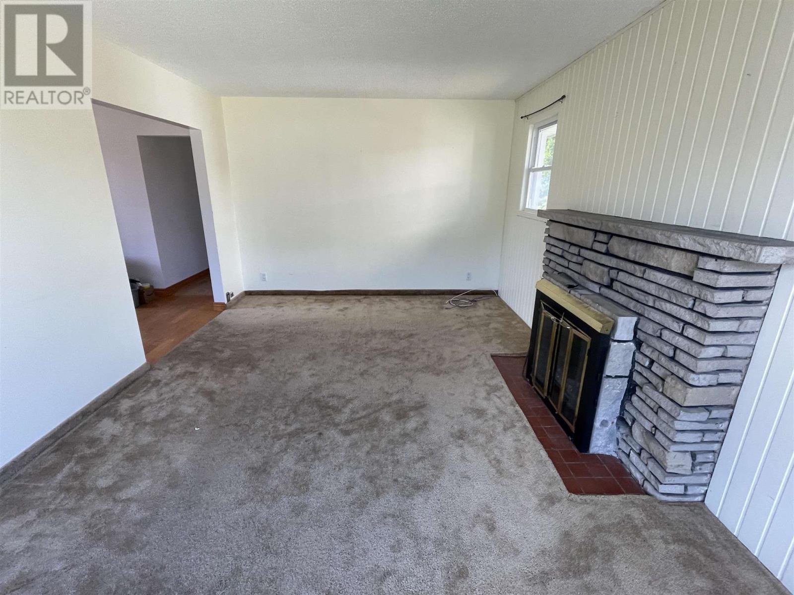 174 Axmith AVE - 8
