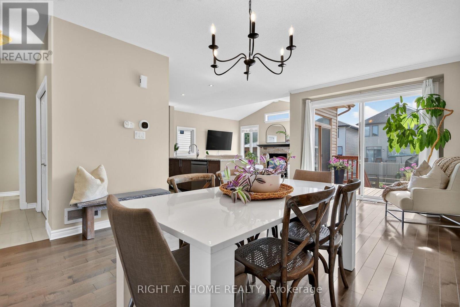 207 MARETH WAY - 11