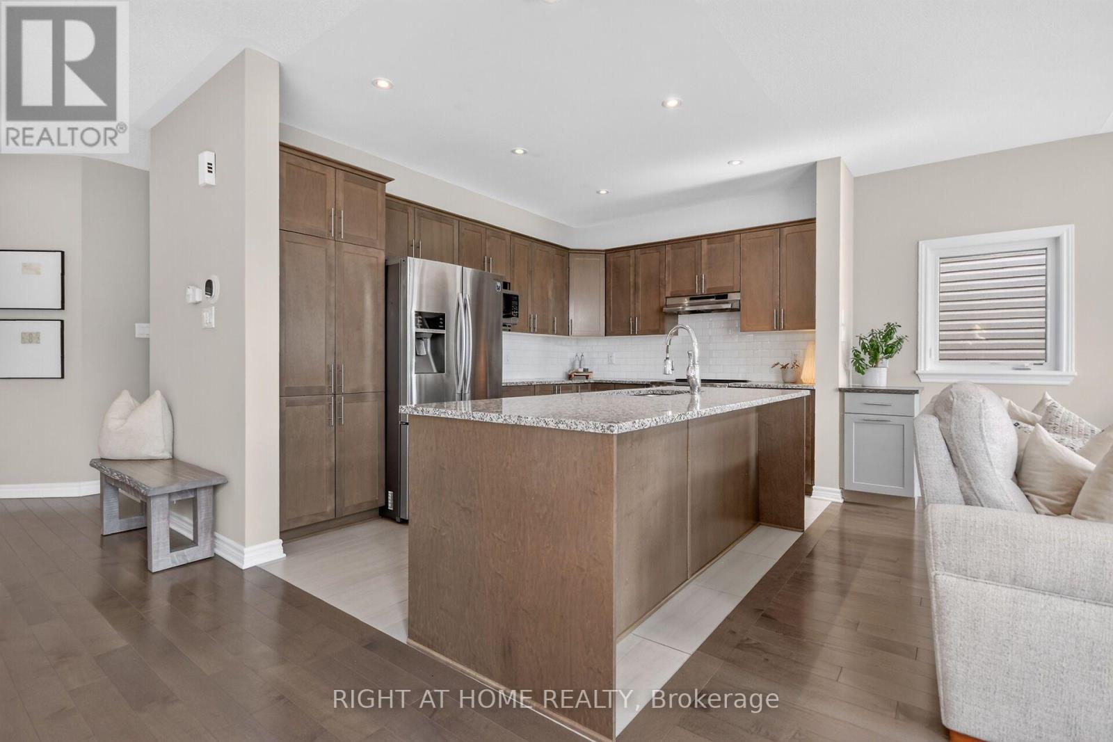 207 MARETH WAY - 15