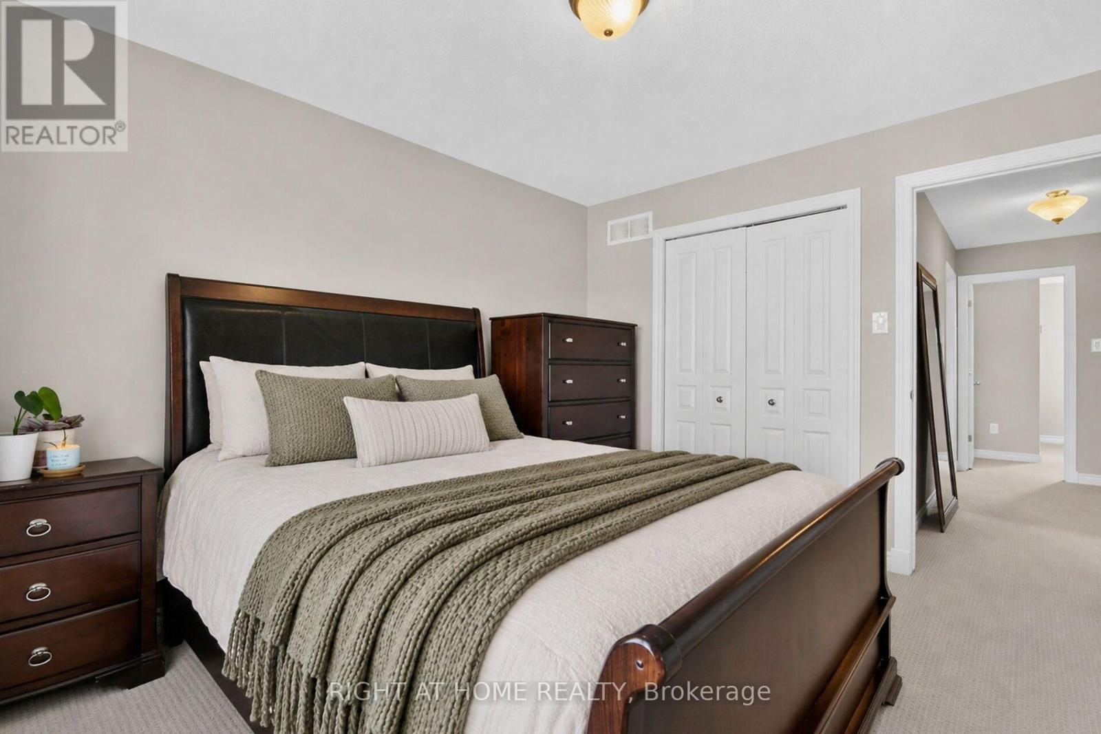 207 MARETH WAY - 31