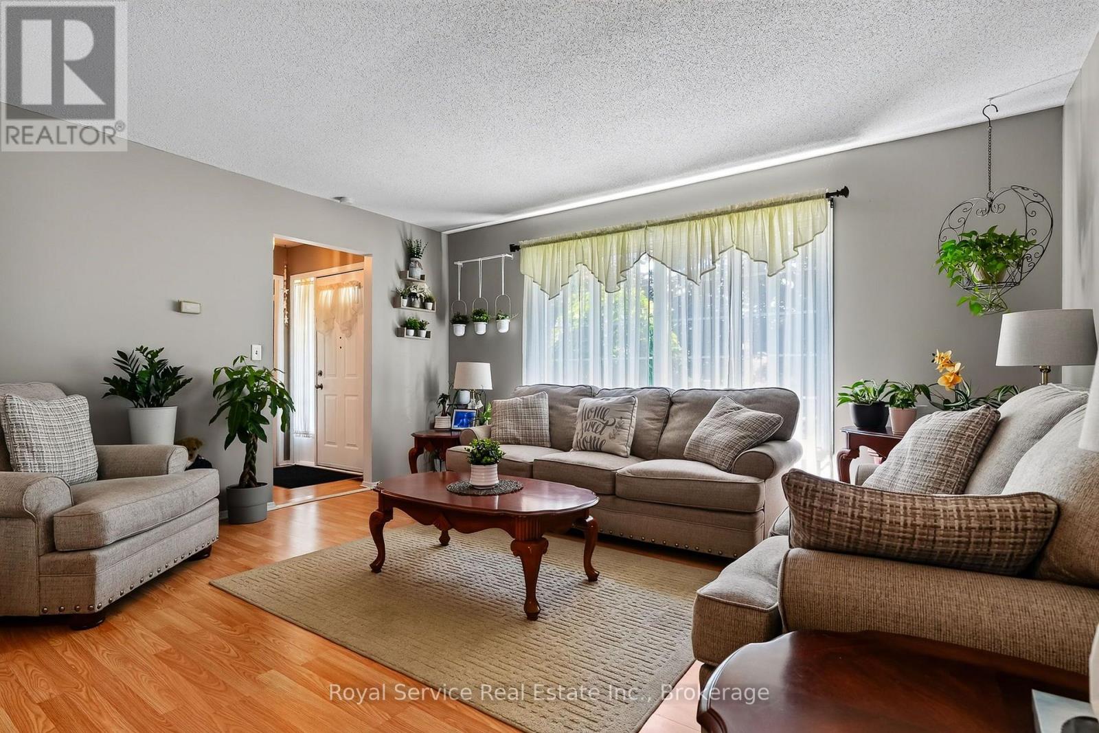 32 HEWSON DRIVE - 10