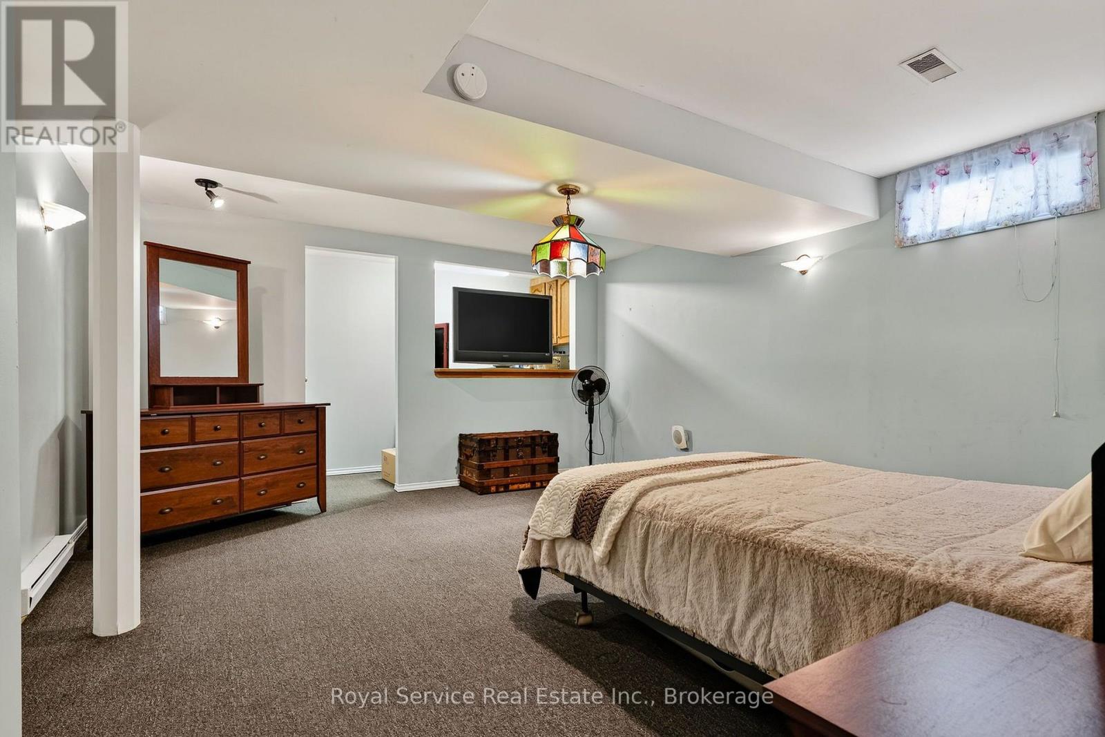32 HEWSON DRIVE - 37