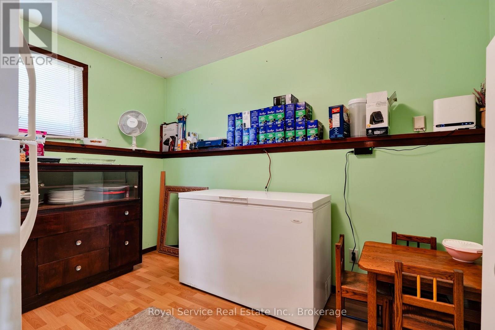 32 HEWSON DRIVE - 38