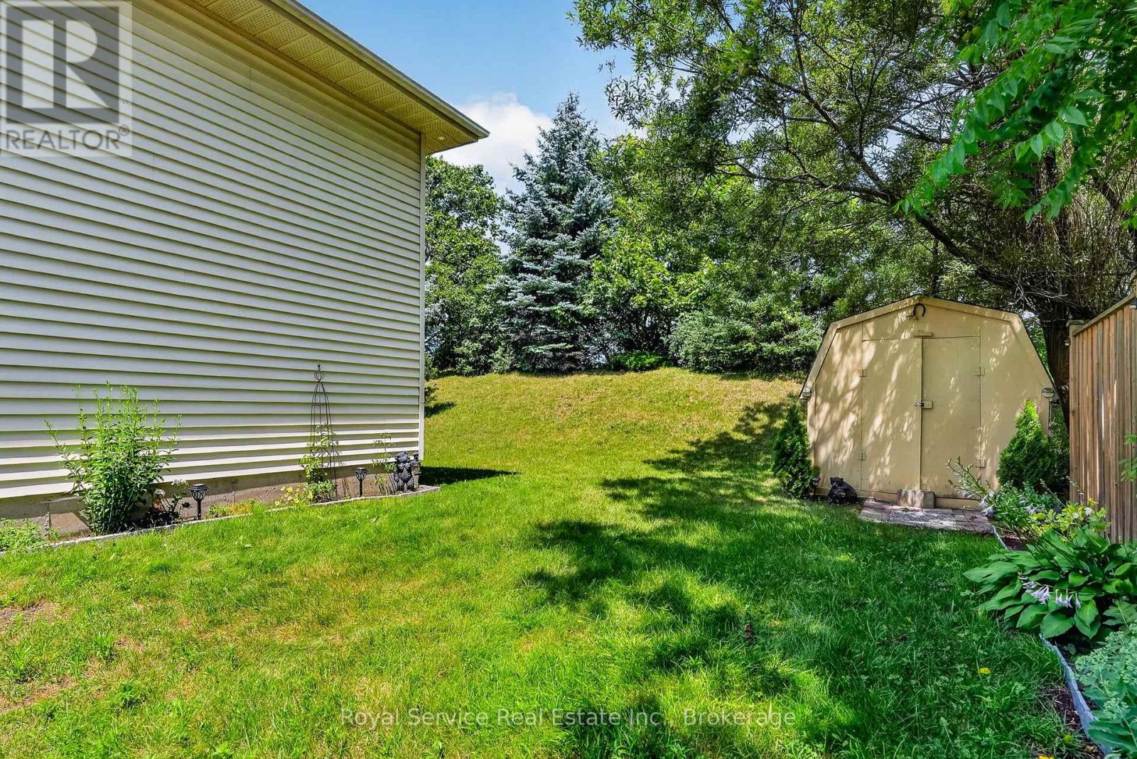 32 HEWSON DRIVE - 43