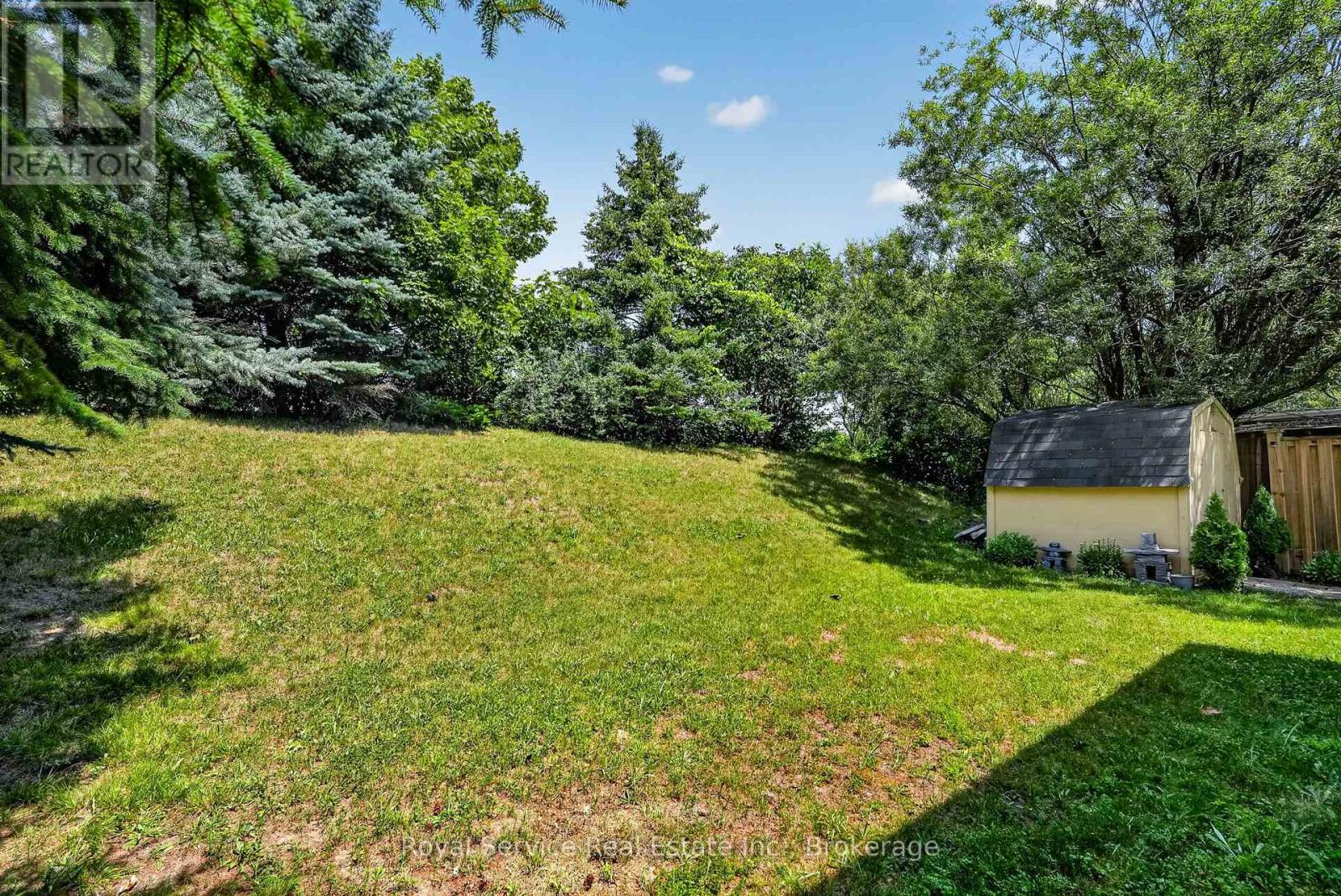 32 HEWSON DRIVE - 46