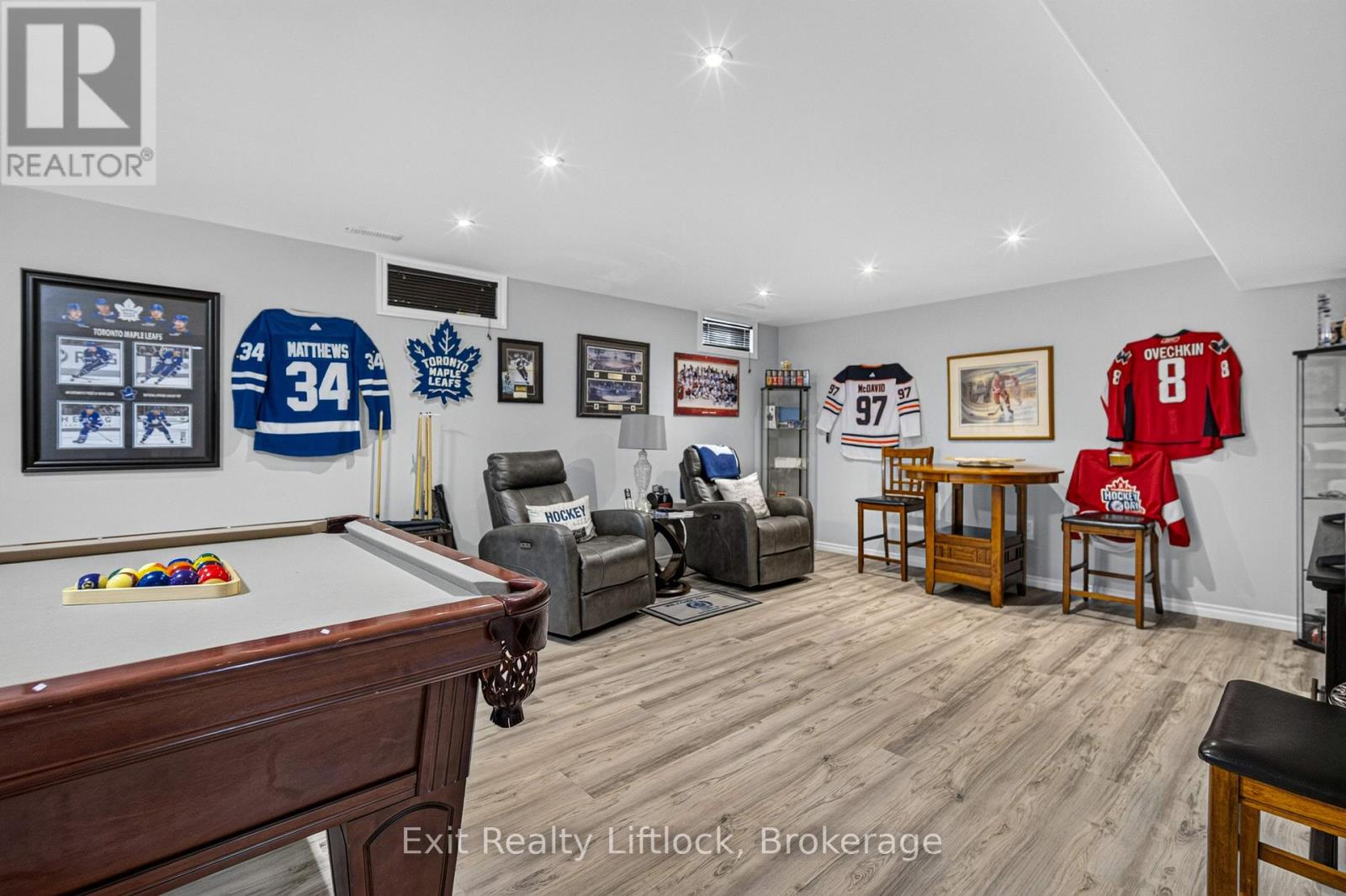 1 MCGREGOR COURT - 23