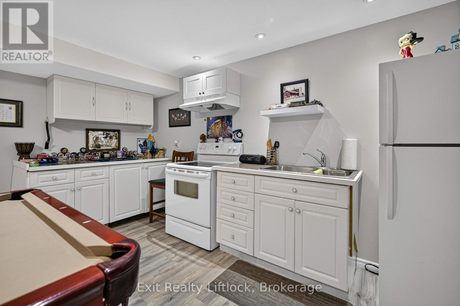 1 MCGREGOR COURT - 27