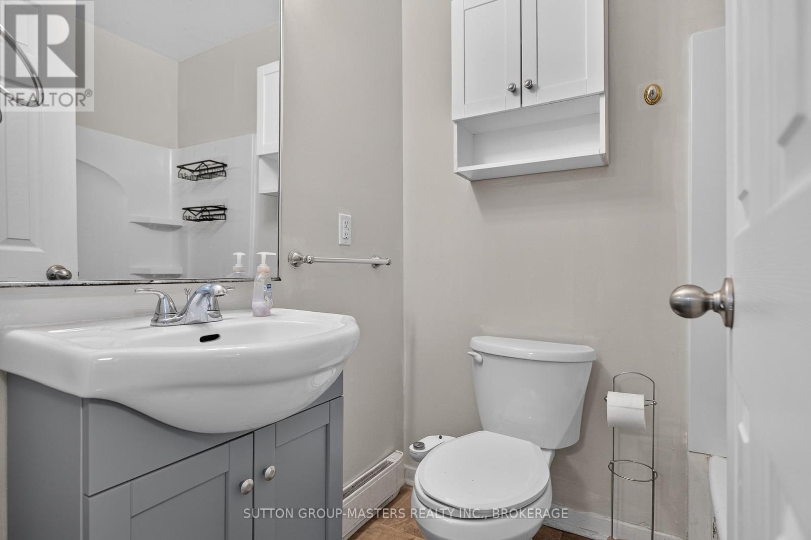380 BARRIE STREET - 13