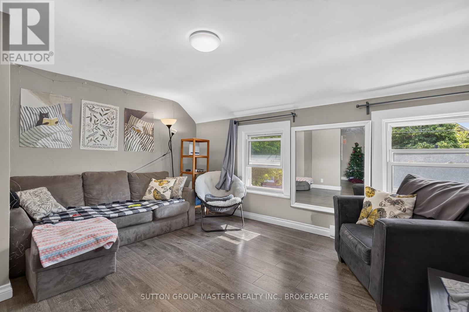 380 BARRIE STREET - 21