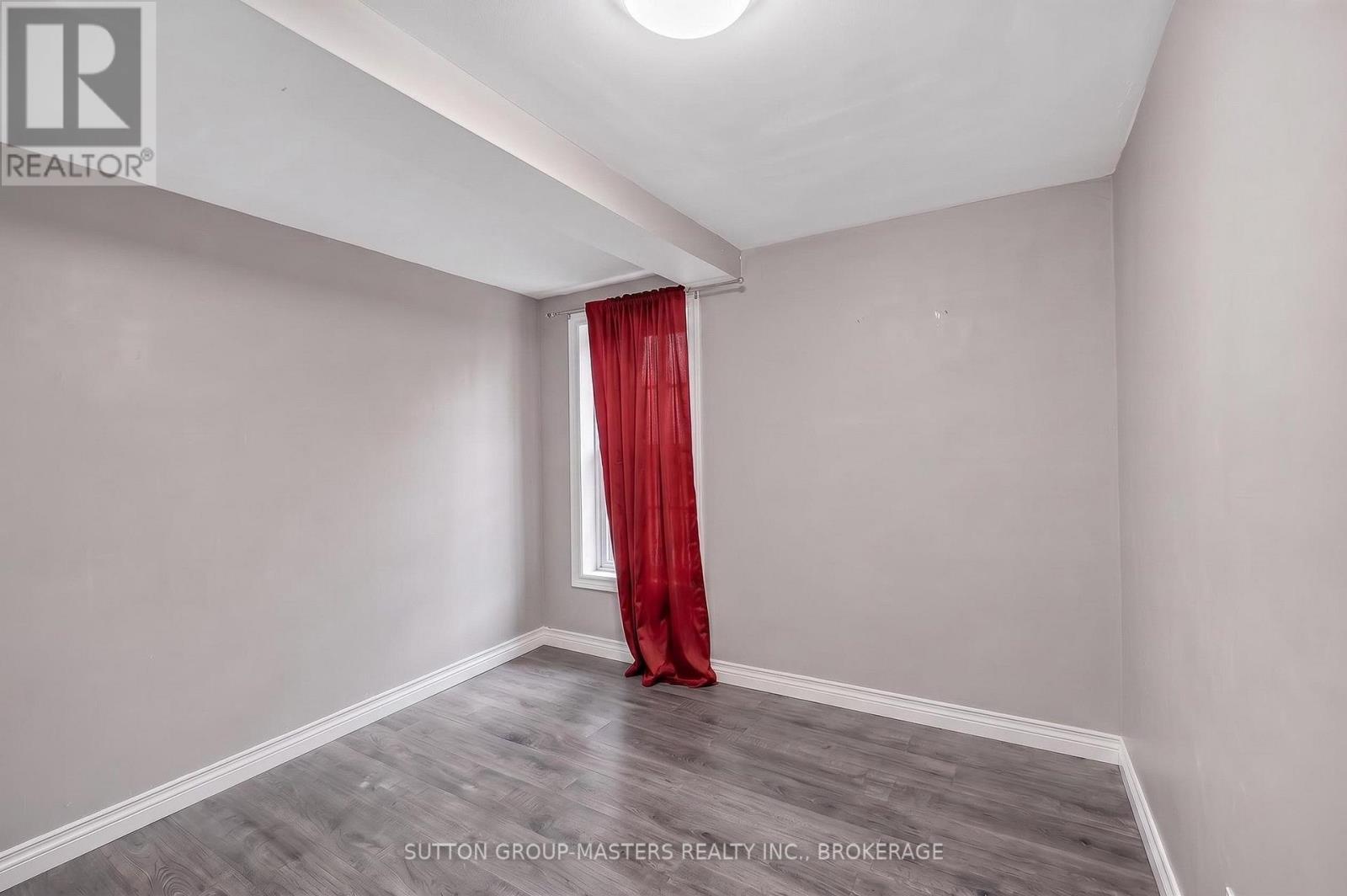 380 BARRIE STREET - 26
