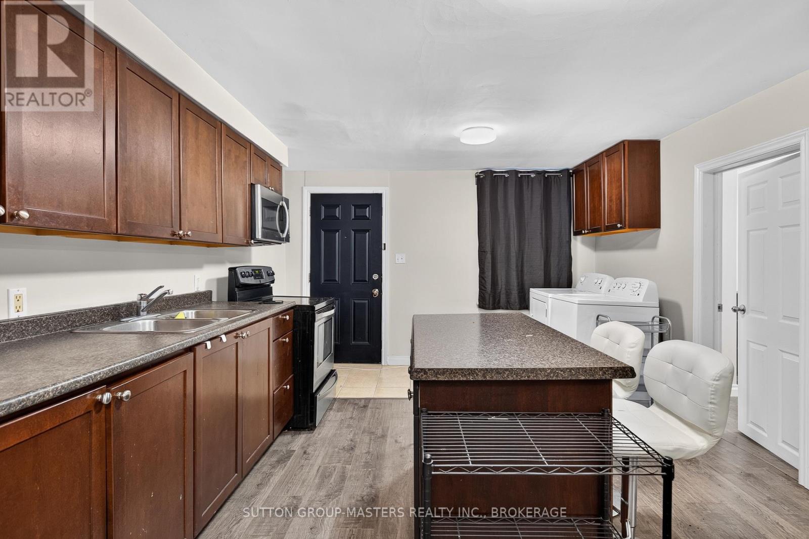 380 BARRIE STREET - 9