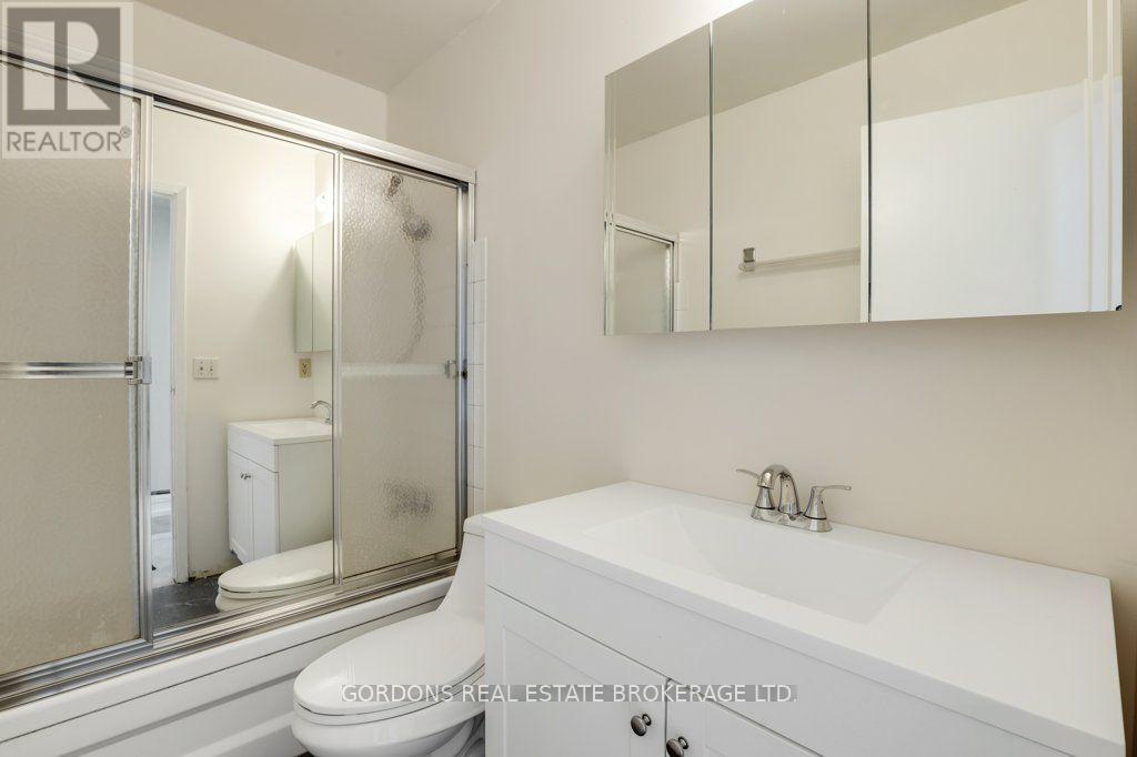 3 Bed, 2 Bath House for Sale in Ottawa – 53 – 3322 UPLANDS DRIVE, Ottawa – MLS# X13582934 - Image 36