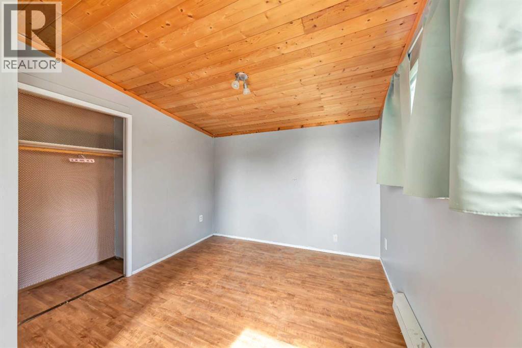 5207 48 Street - 16