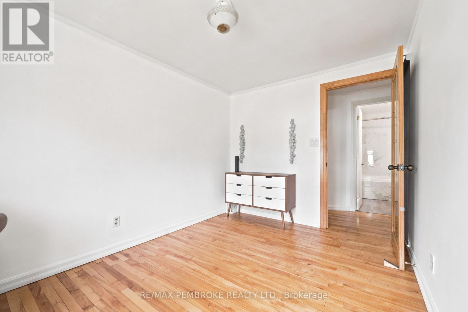 117 ALGONQUIN STREET - 19