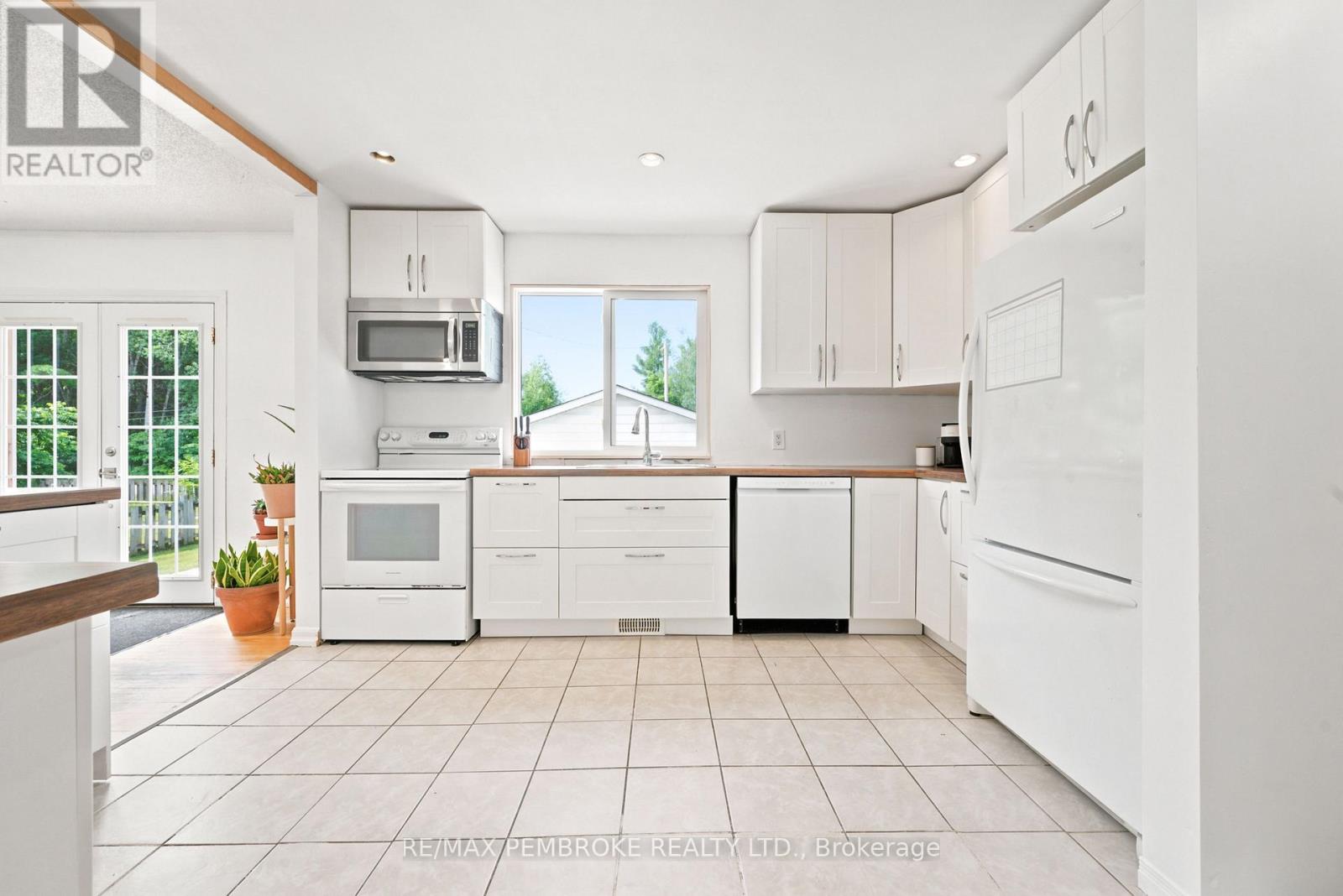 117 ALGONQUIN STREET - 4