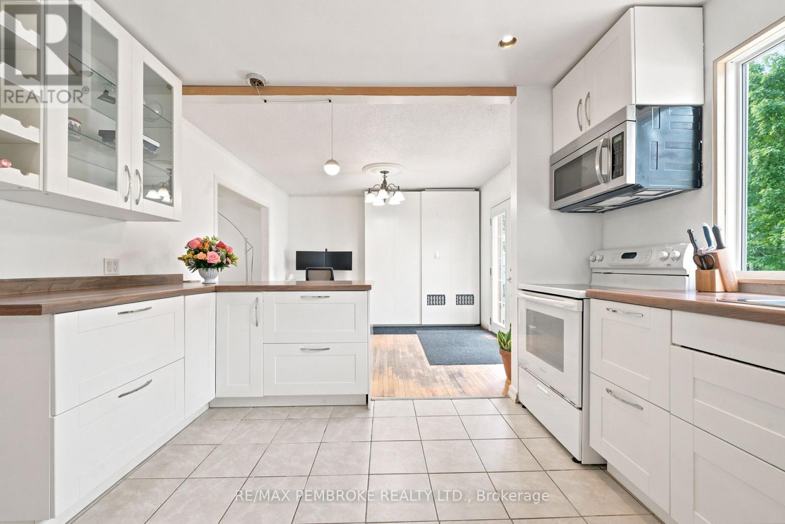 117 ALGONQUIN STREET - 6