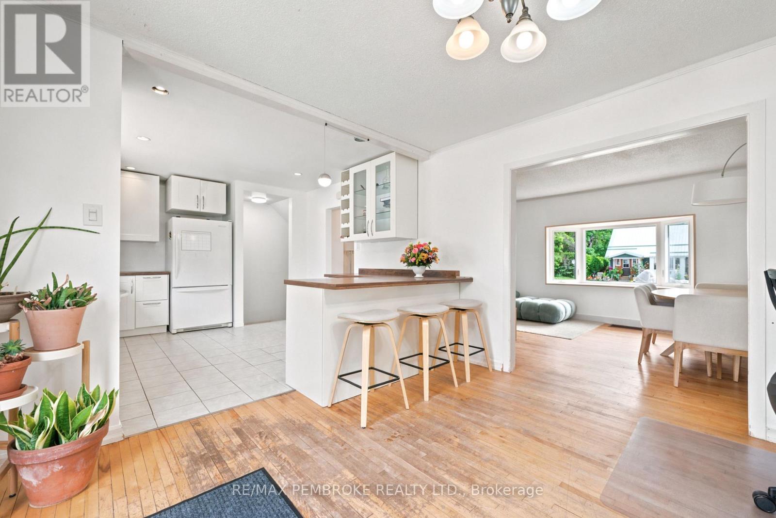 117 ALGONQUIN STREET - Image 9