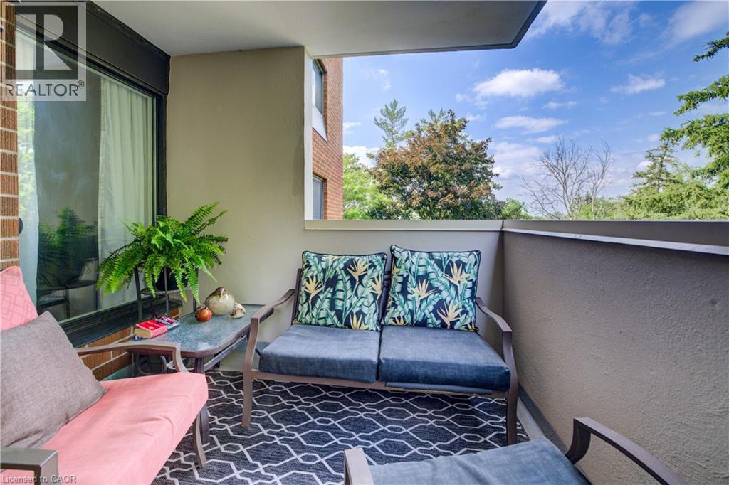 #401 260 SHELDON Avenue N - 33