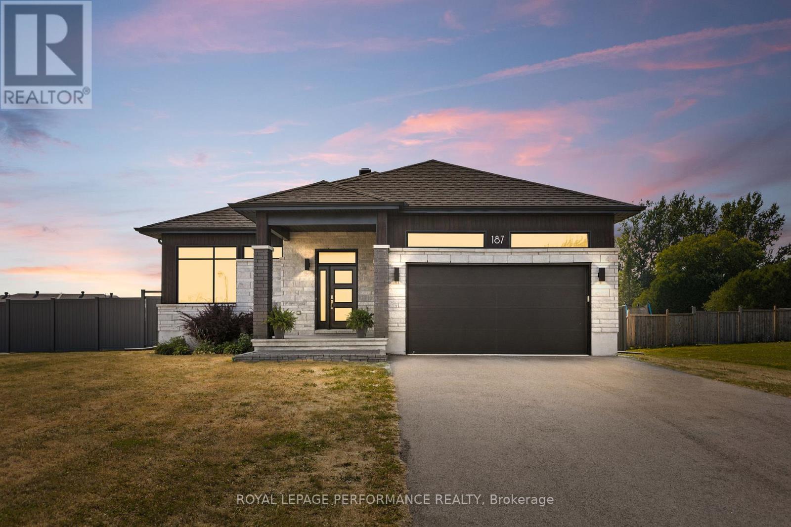 187 GRAND TRONC STREET - 1