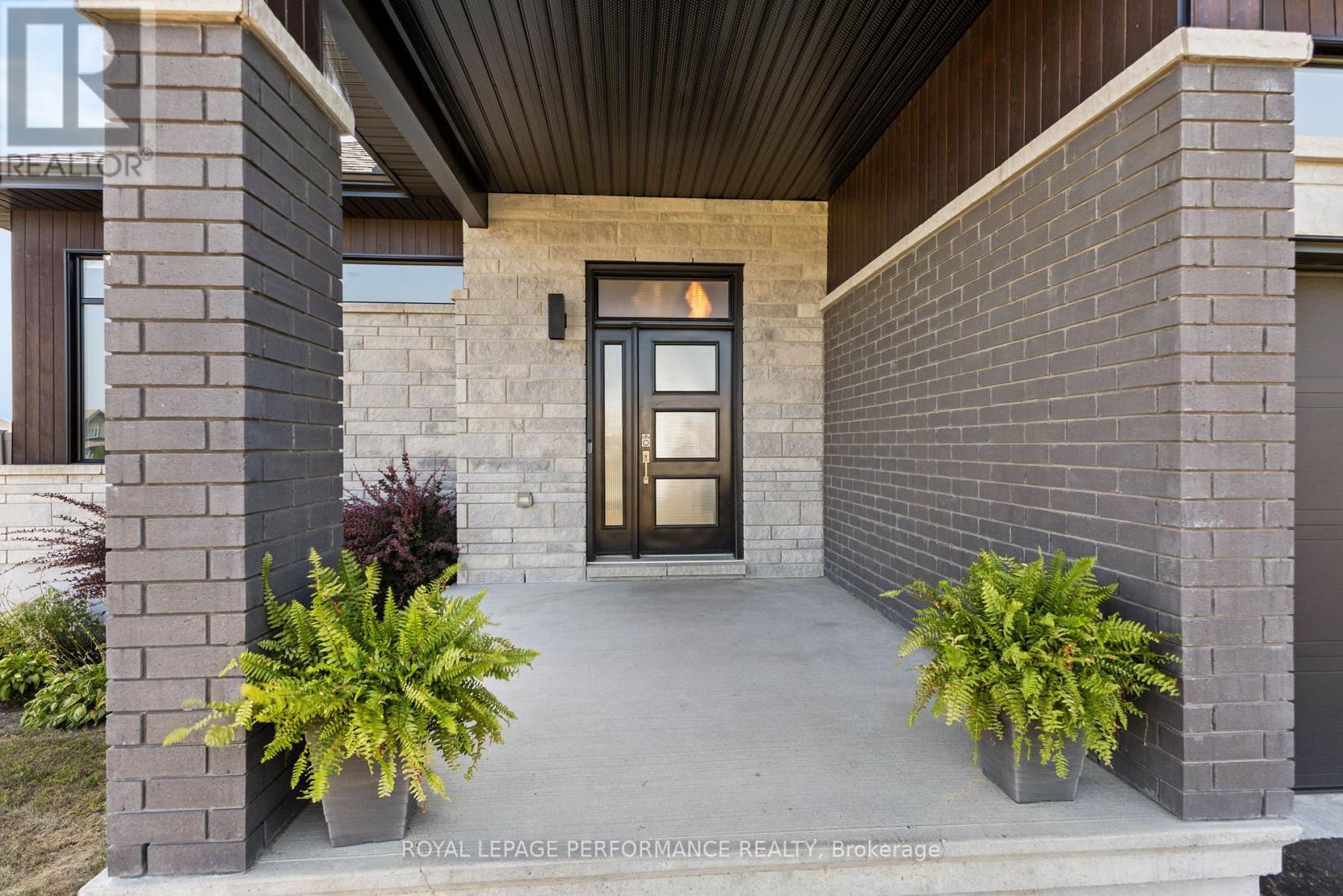 187 GRAND TRONC STREET - 3